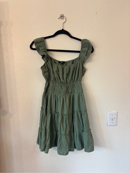 Dresses & Skirts - Olive Ruffled-Sleeve Fit & Flare Dress